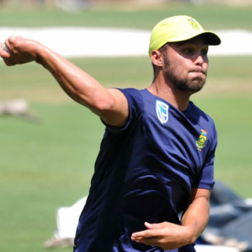 Paterson debuts as Proteas bowl first