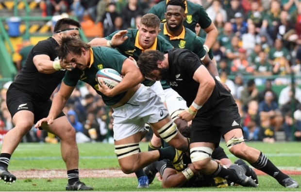 You are currently viewing Etzebeth injures ankle at Bok camp