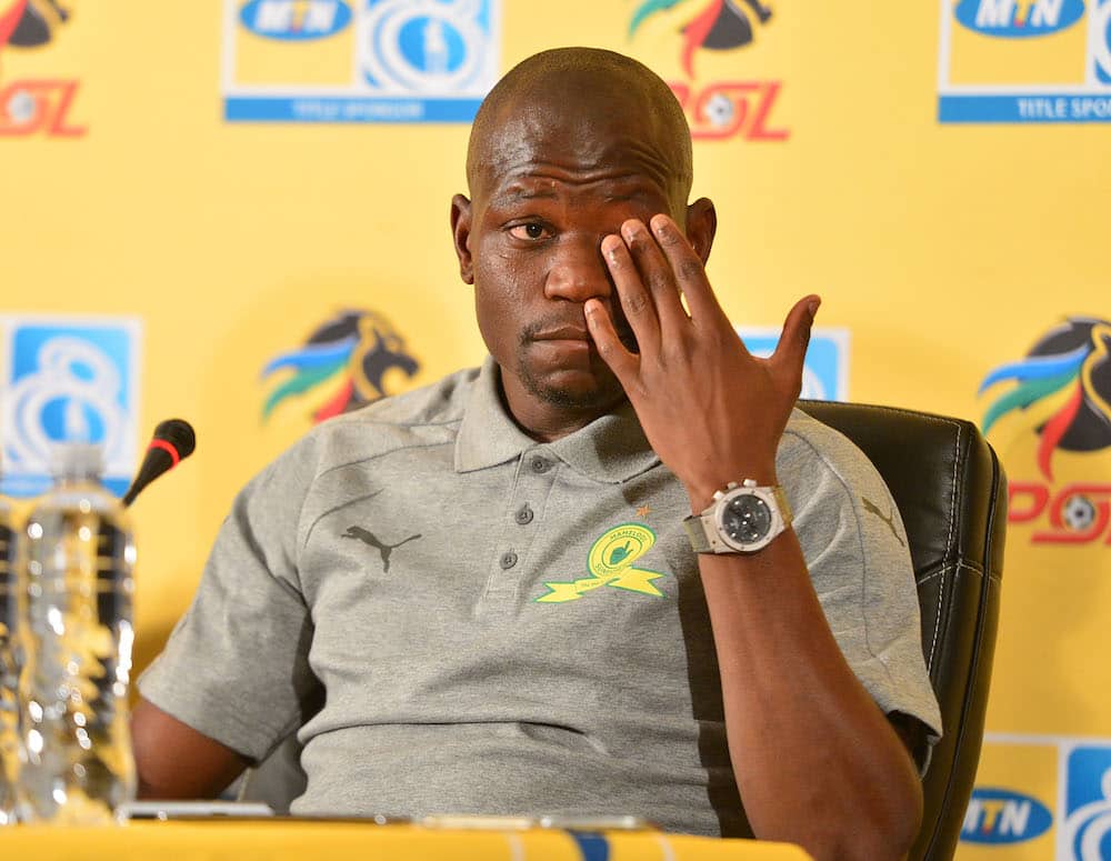 You are currently viewing Kekana leaves Bafana camp after family tragedy