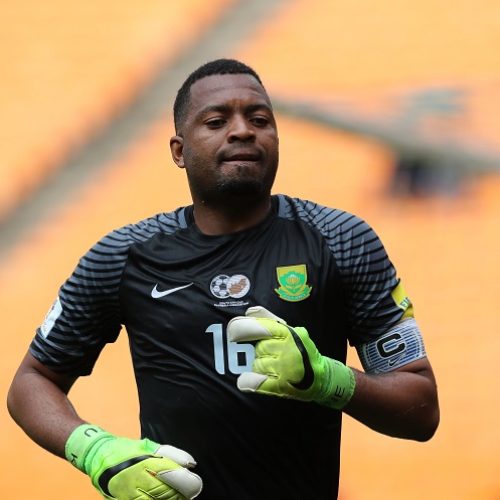 Khune requests to play with mask