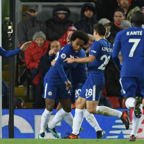 Willian rescues late point at Anfield