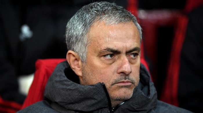 You are currently viewing Man Utd are being punished – Mourinho