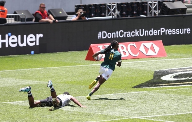 You are currently viewing Blitzboks comeback stuns Fiji