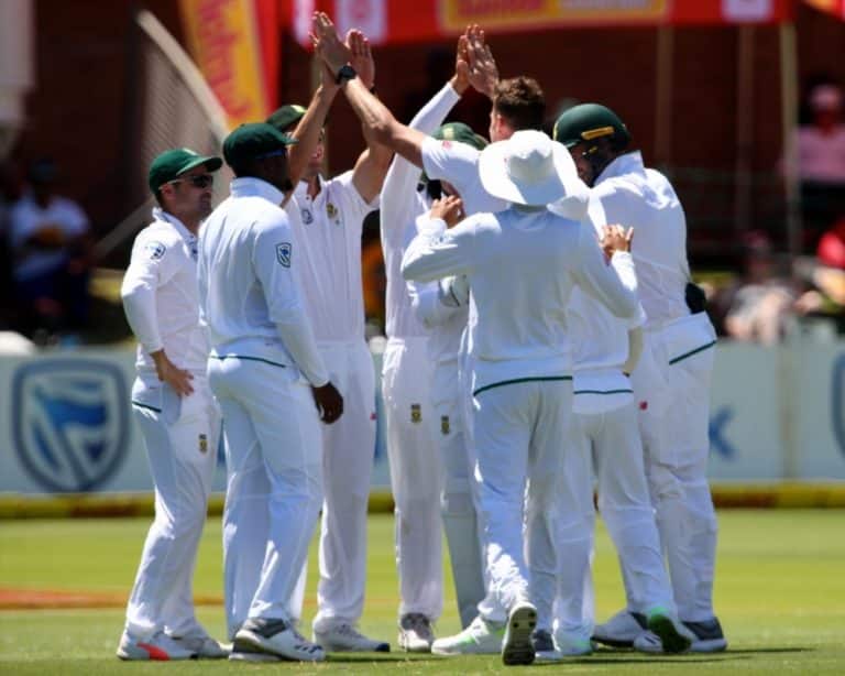 You are currently viewing Brilliant Morkel mauls Zimbabwe
