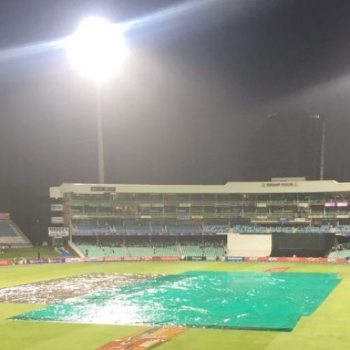 ‘Ram Sham’ as rain sees Dolphins reach final