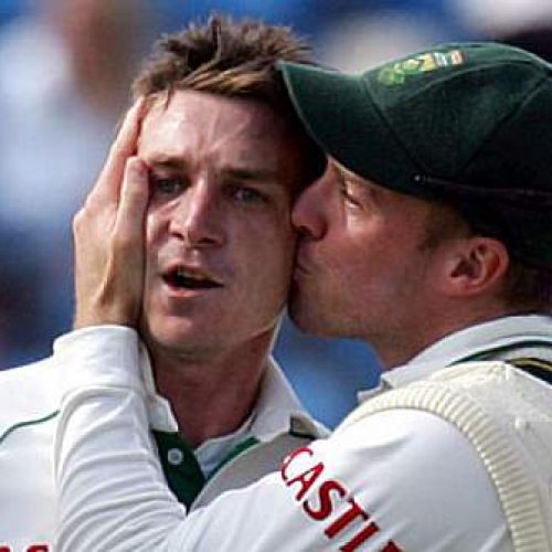 De Villiers, Steyn back in Test squad