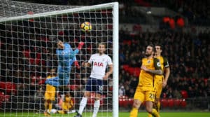Read more about the article Aurier guides Spurs to fourth