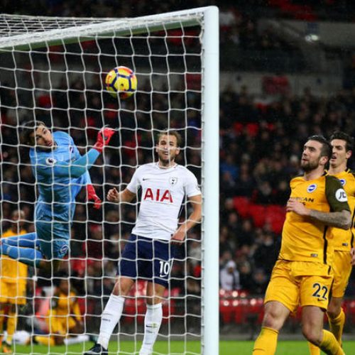 Aurier guides Spurs to fourth