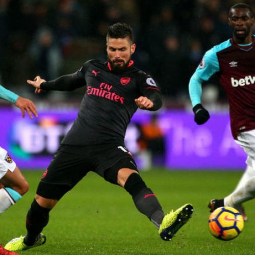 Arsenal drop points at West Ham