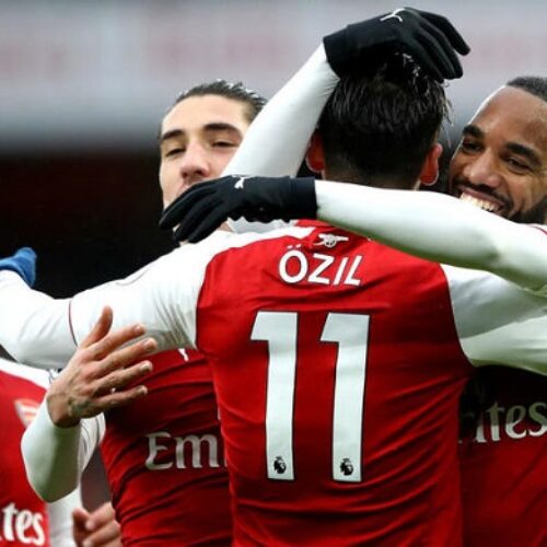 Arsenal thump Palace