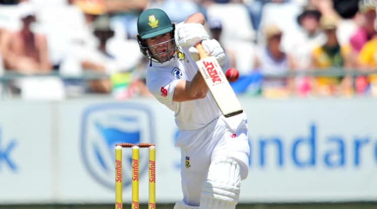You are currently viewing Proteas dig in after early double setback