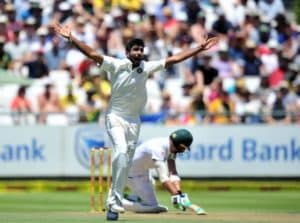 Read more about the article India pile pressure on Proteas