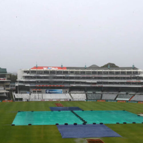 Play abandoned at Newlands