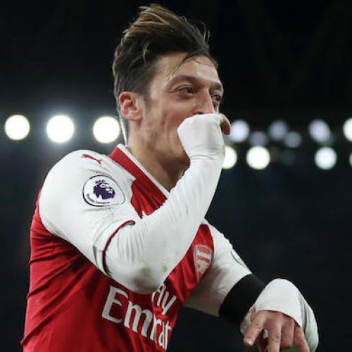 Wright: Ozil would be better at Man Utd