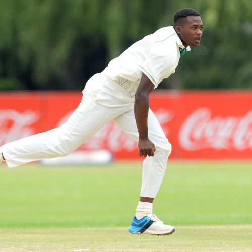 Phehlukwayo in as Proteas bowl