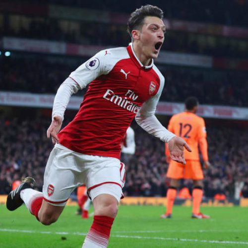 Ozil signs long-term Arsenal deal