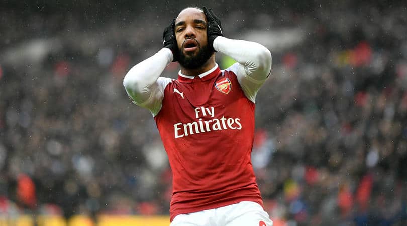 You are currently viewing Lacazette to miss crucial six weeks after knee operation