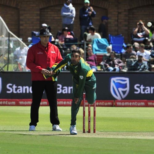 Shamsi in as Proteas bowl