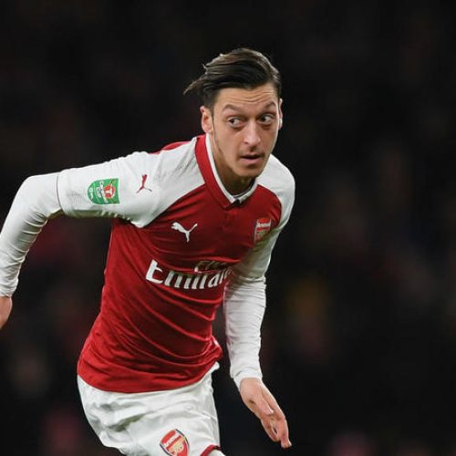 Wenger challenges Ozil to become a leader