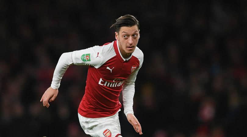 You are currently viewing Wenger challenges Ozil to become a leader