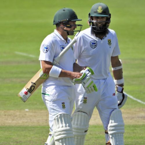 Patient start by Elgar and Amla