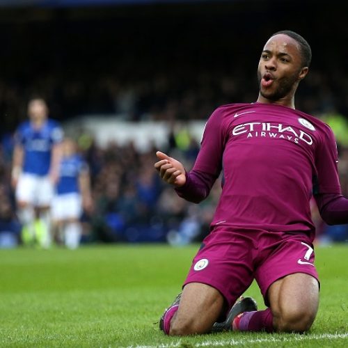 City edge towards title after thrashing Everton