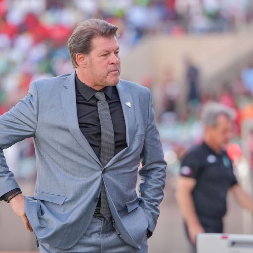 Eymael tired of Chiefs, SuperSport rumours