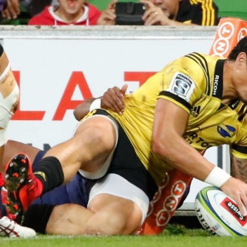 Hurricanes smash Rebels in Melbourne