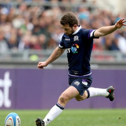 Scotland snatch late win