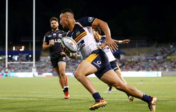 You are currently viewing Brumbies punish disorganised Sharks