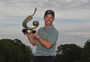 Read more about the article Casey wins Valspar ahead of Woods, Reed