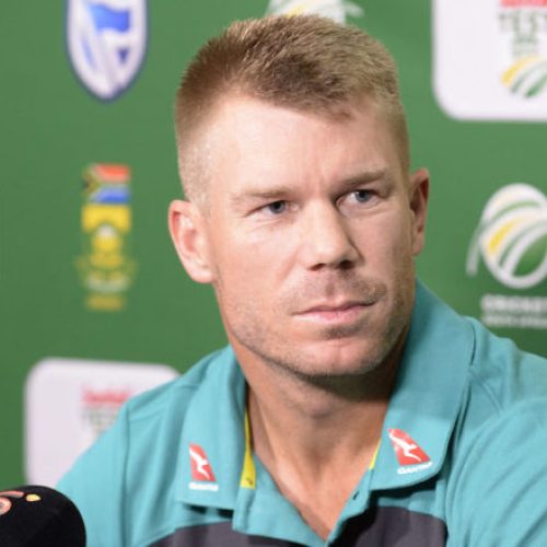 Warner free to play in second Test