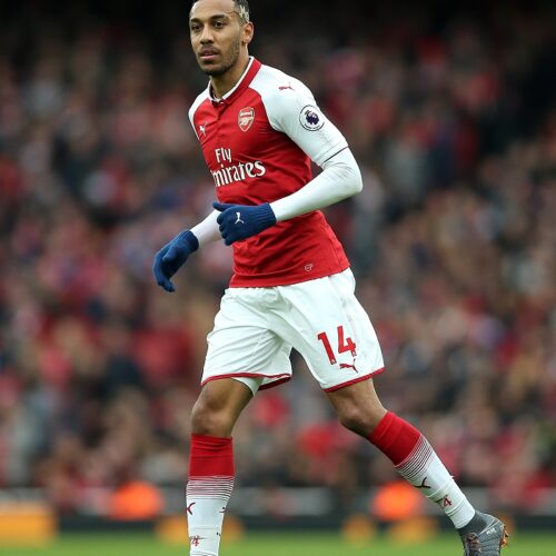 Aubameyang double sees Arsenal beat Stoke