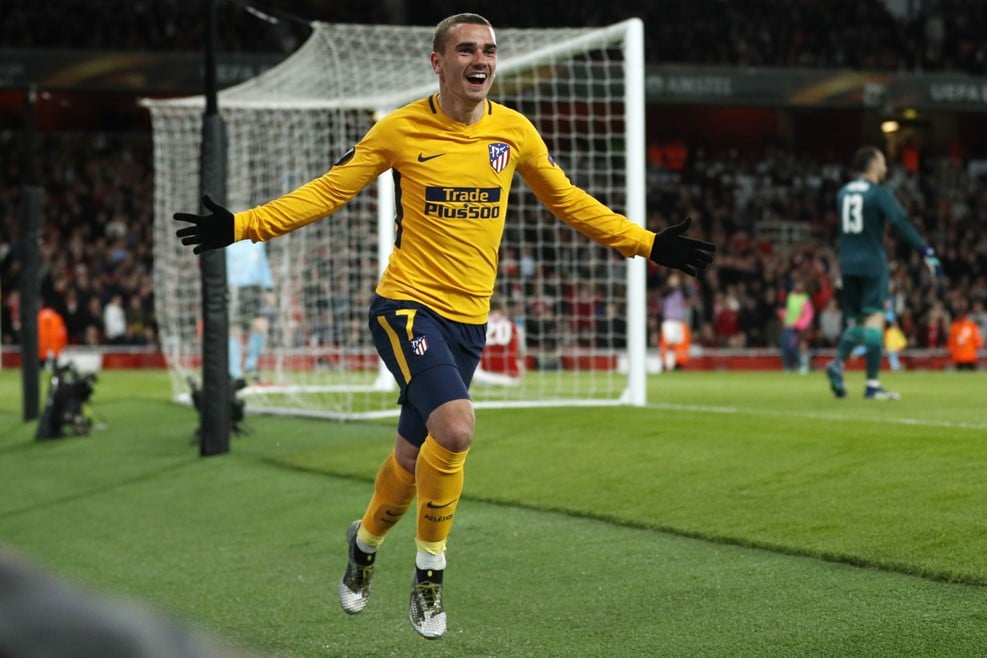 You are currently viewing Griezmann claims vital away goal for 10-man Atleti
