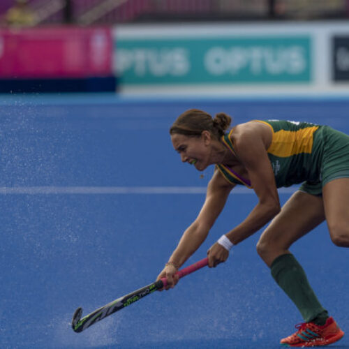 Sluggish start proves costly for hockey women