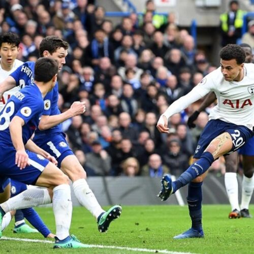 Spurs sink Chelsea in London Derby