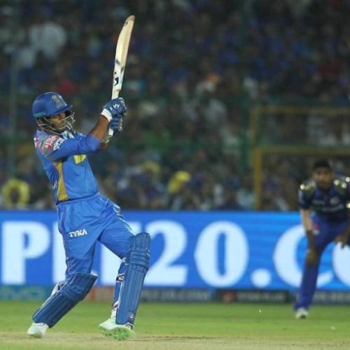 Gowtham heroics sink Mumbai