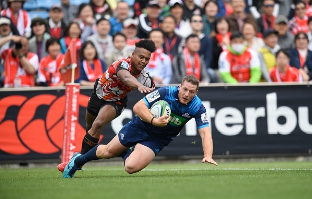 You are currently viewing Blues survive Sunwolves scare