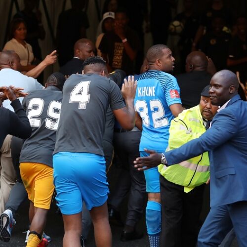 Watch: Chiefs fans turn to hooliganism at FNB Stadium