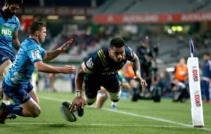 Read more about the article Frizell fires Highlanders to victory