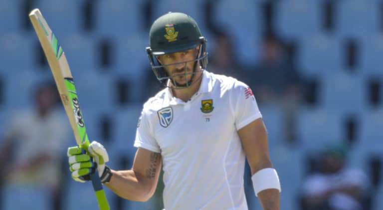 You are currently viewing Du Plessis to remain Test skipper