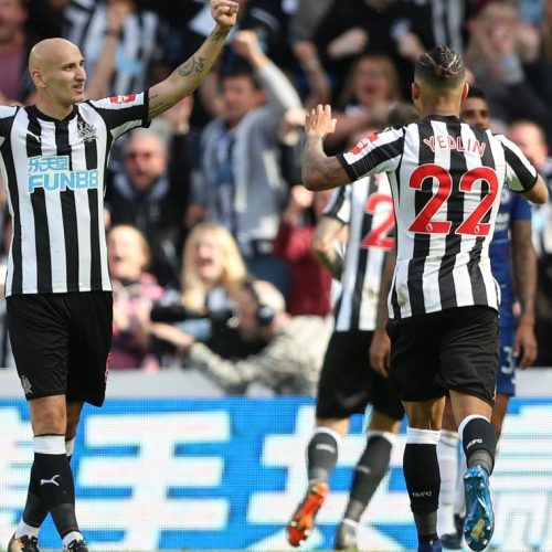 Newcastle thrash Chelsea at St James Park