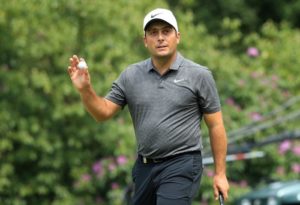 Read more about the article Molinari holds off Rory to win BMW Championship