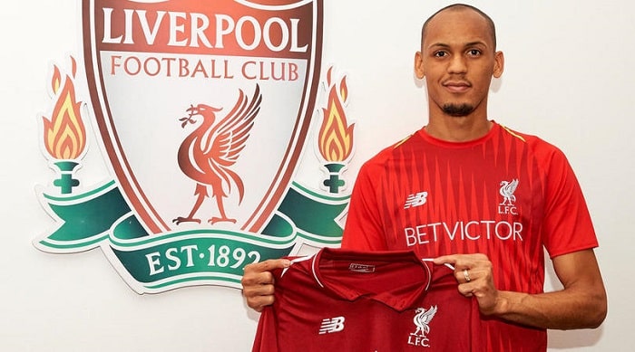 You are currently viewing Fabinho hopes Firmino helps him adapt at Liverpool