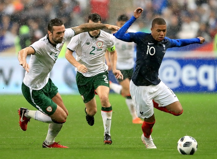 You are currently viewing France ease past Ireland