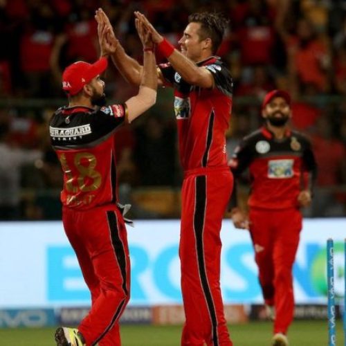 Southee helps RCB beat Mumbai