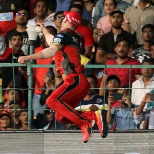 De Villiers sets pace for RCB’s win