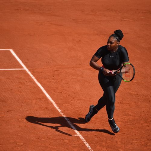 Serena, Rafa advance at Roland-Garros