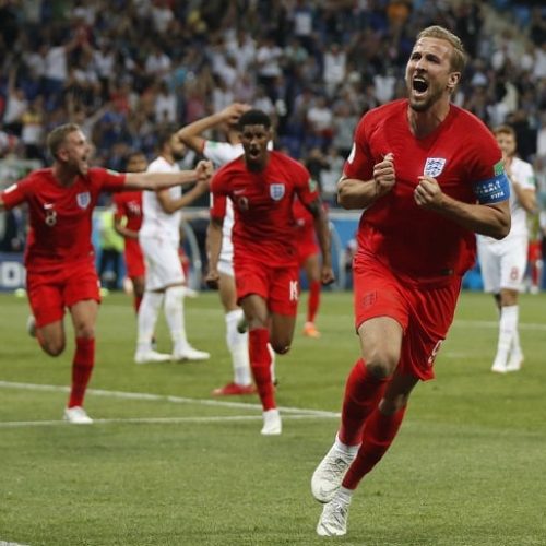 Superbru: England set to edge Colombia