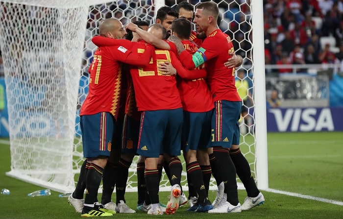 You are currently viewing Spain, Portugal survive scares to progress